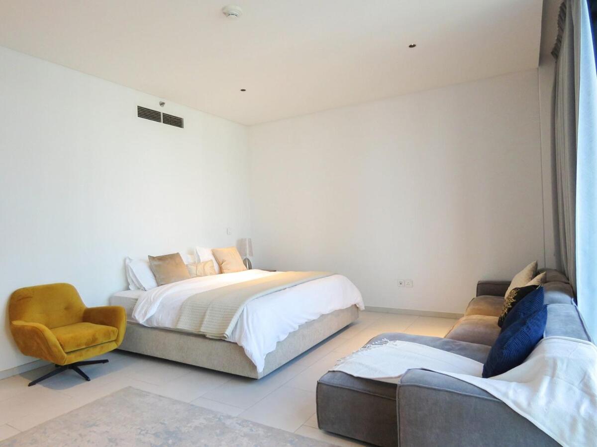 Luxury Living , Beautiful Layout Apartment Dubai