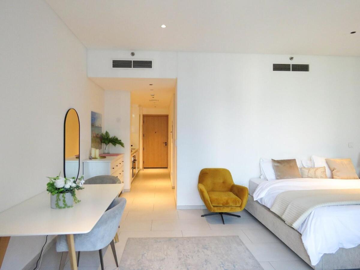 Luxury Living , Beautiful Layout Dubai