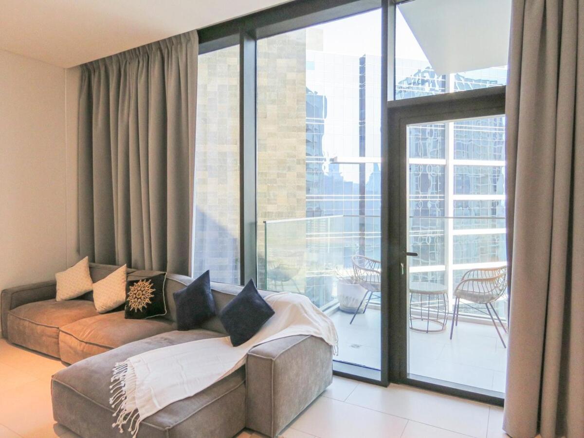 Luxury Living , Beautiful Layout Dubai